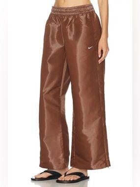 Nike Women's Sportswear Windrunner Pants nWt